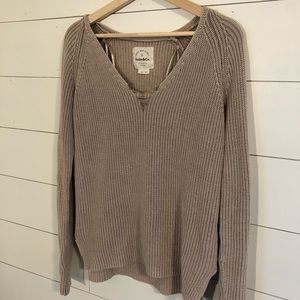 Tan knit sweater with distressed styling - sz m